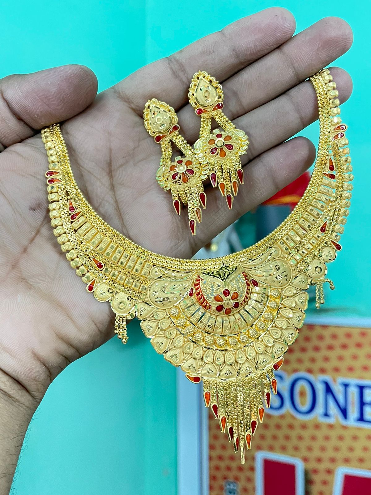 2 MILE GRAM GOLD POLISH NECKLESS