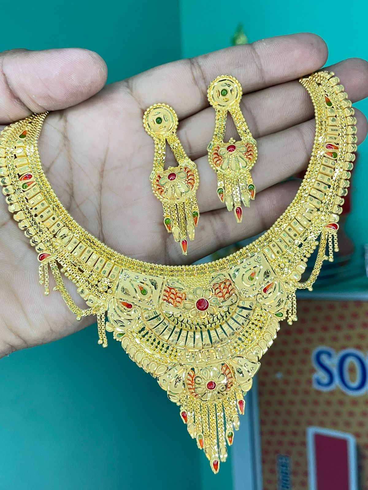 2 MILE GRAM GOLD POLISH NECKLESS