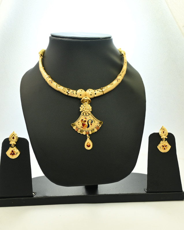 NECKLACE