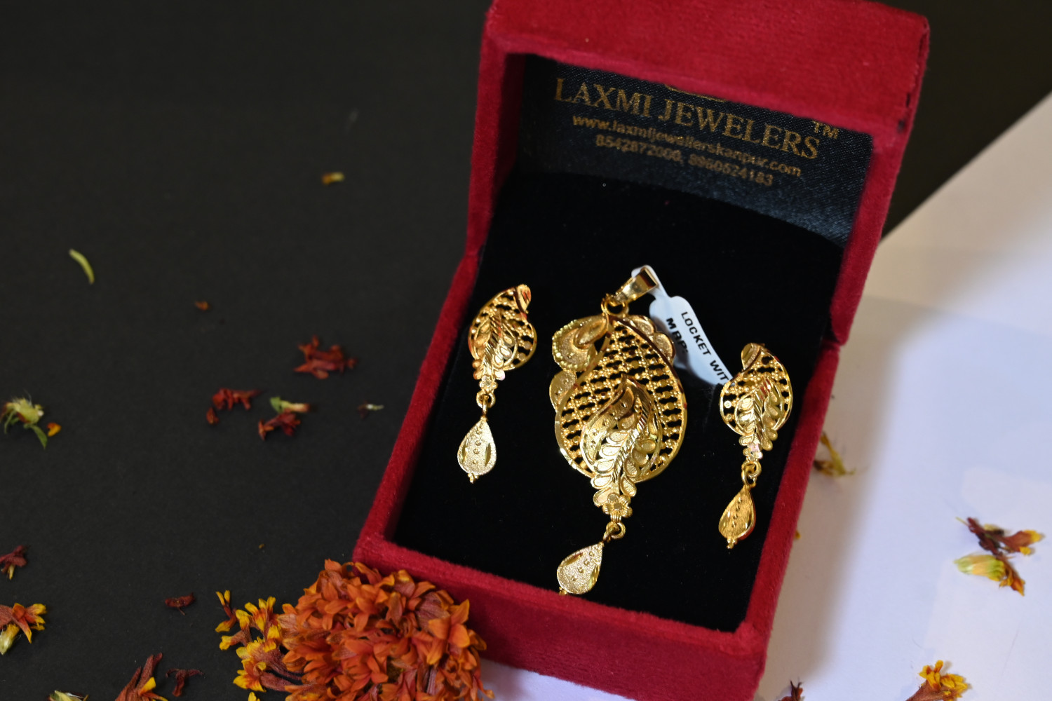 PENDENT SET