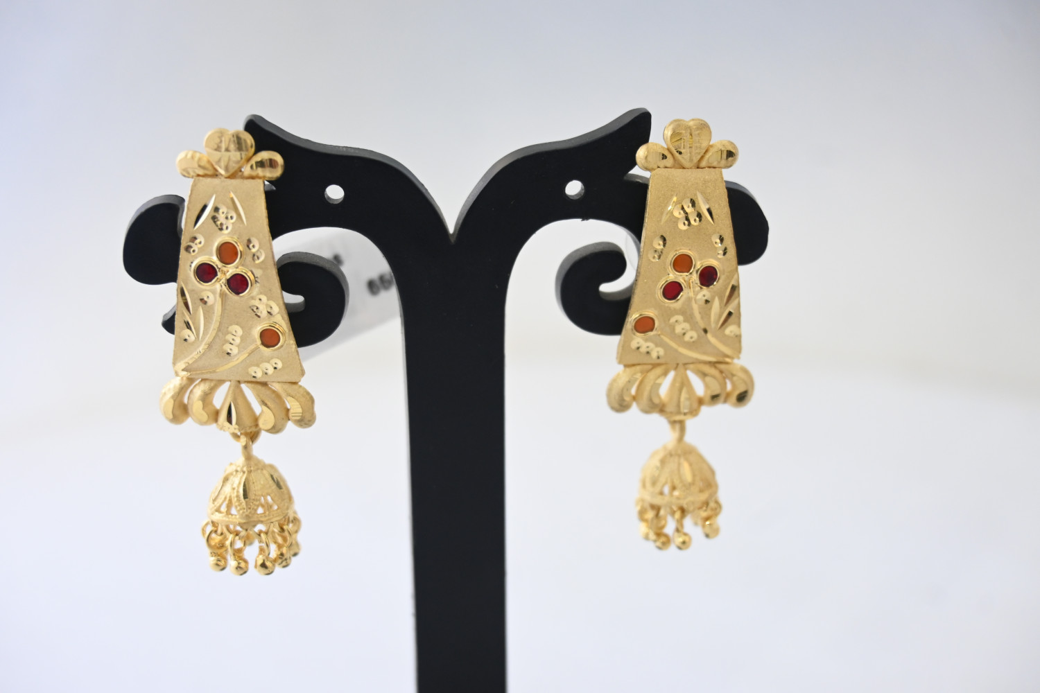 EARRING
