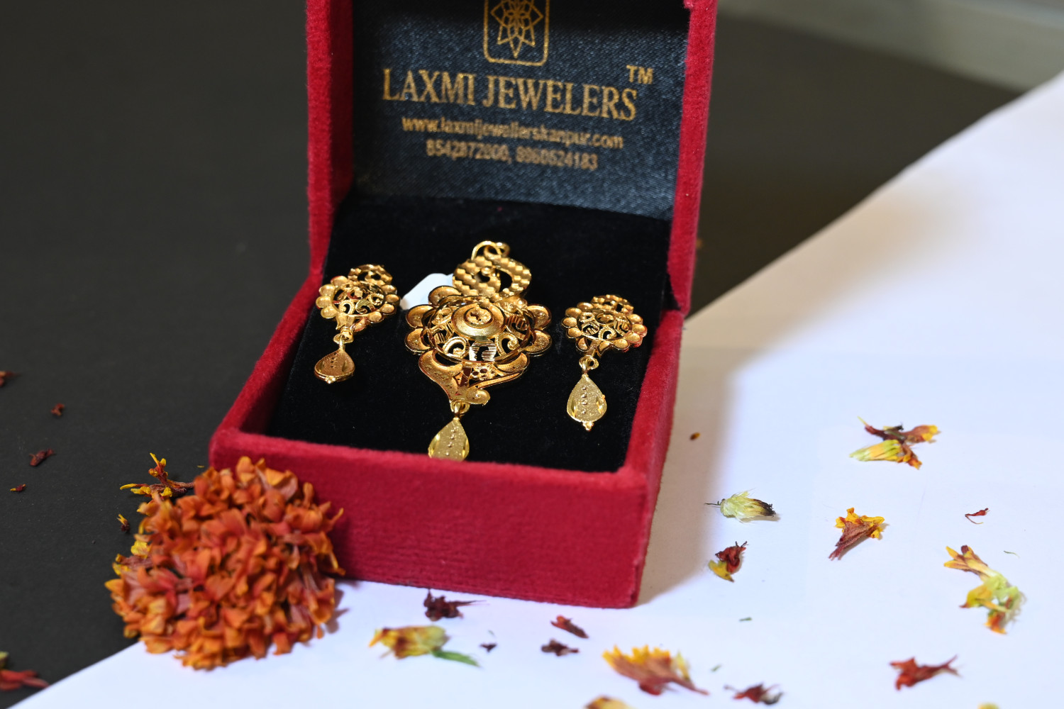 PENDENT SET