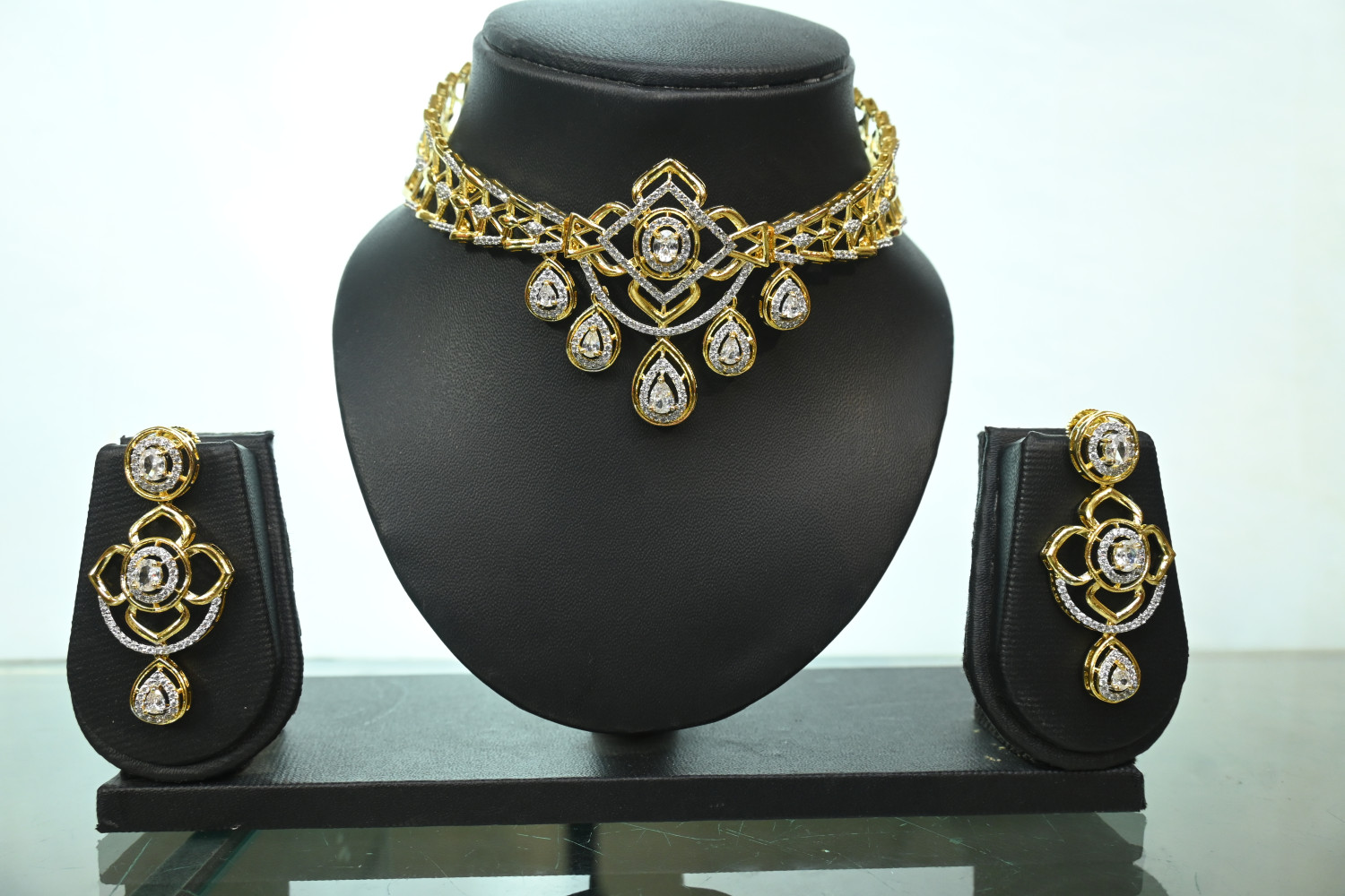 A. D CHOKER