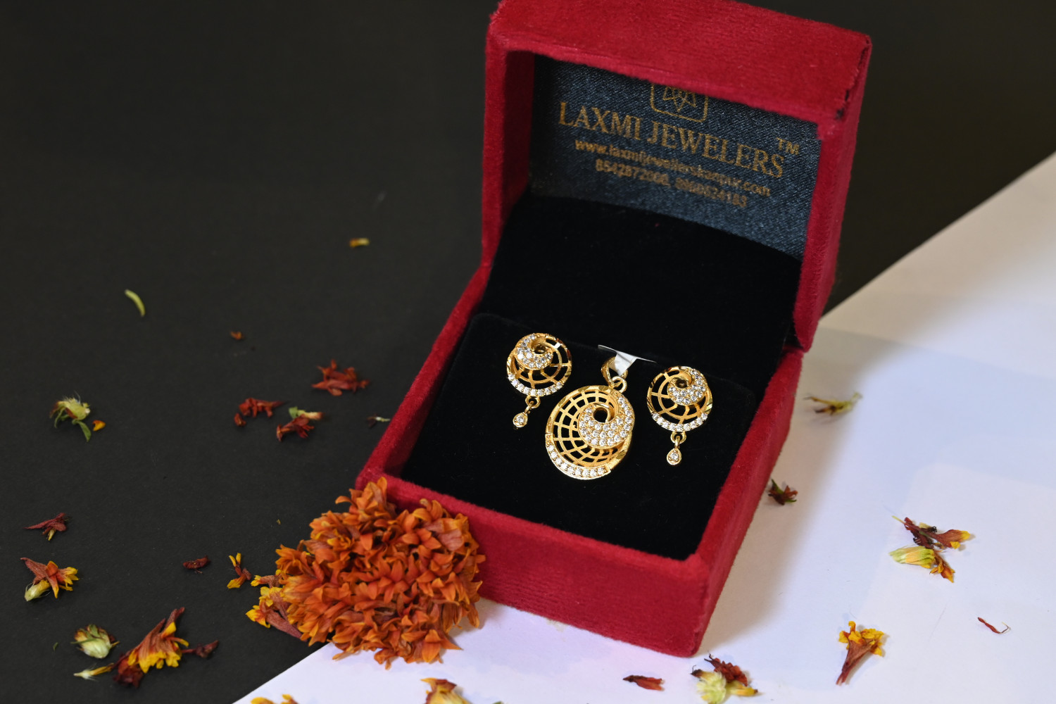 PENDENT SET